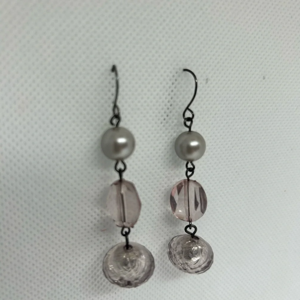 Grey Faux Pearl and Mauve Faceted Glass Bead Drop‎ Earrings Gunmetal Hooks
